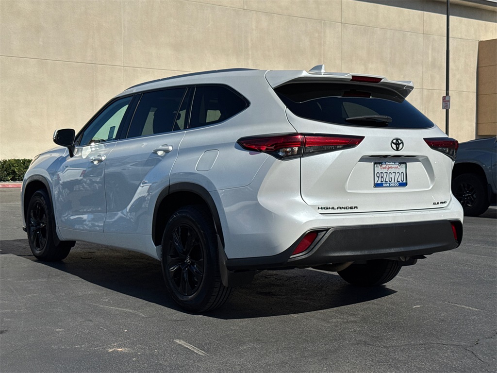 2022 Toyota Highlander XLE photo 10