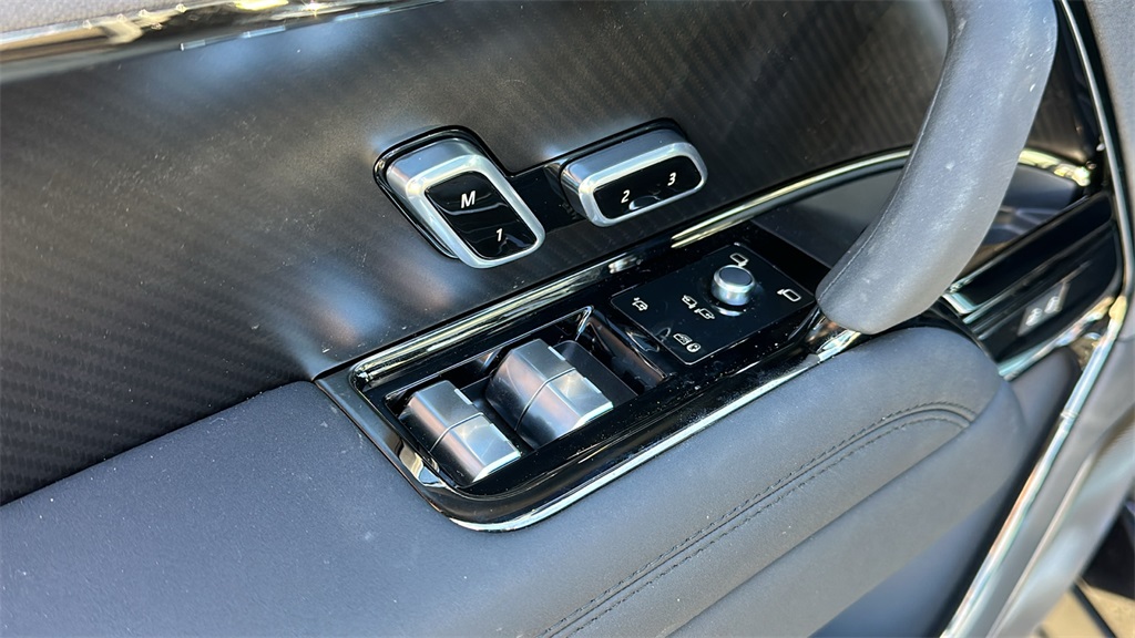 2025 Land Rover Range Rover Sport photo 10