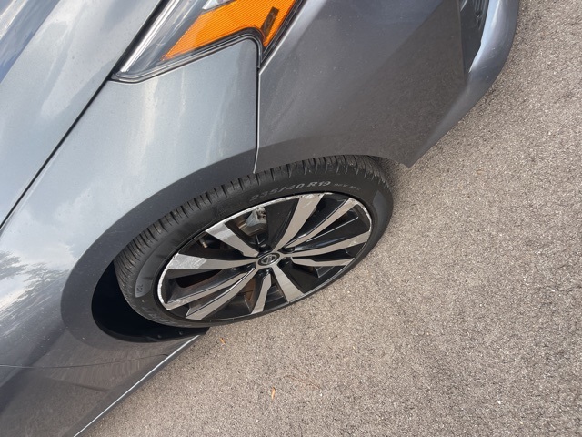 2021 Nissan Altima 2.5 SR photo 3