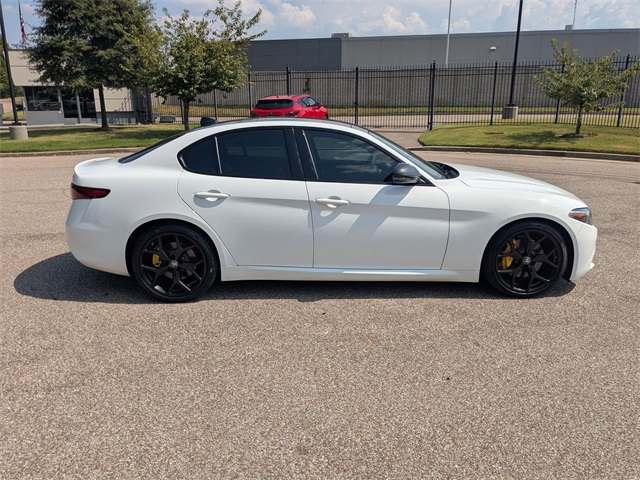2019 Alfa Romeo Giulia Ti photo 7