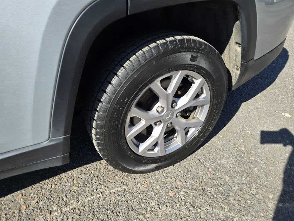 2021 Jeep Grand Cherokee Limited photo 9
