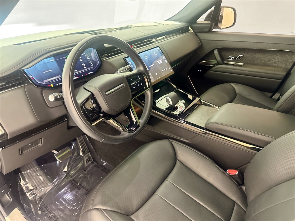 2025 Land Rover Range Rover Sport P530 Autobiography photo 6