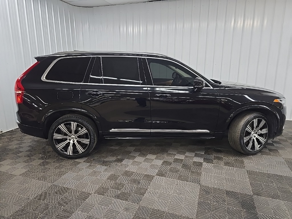 2024 Volvo XC90 B5 Plus photo 2