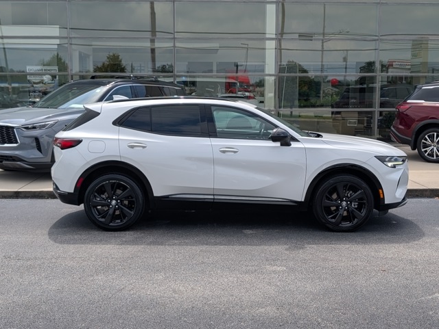 2023 Buick Envision Essence photo 8