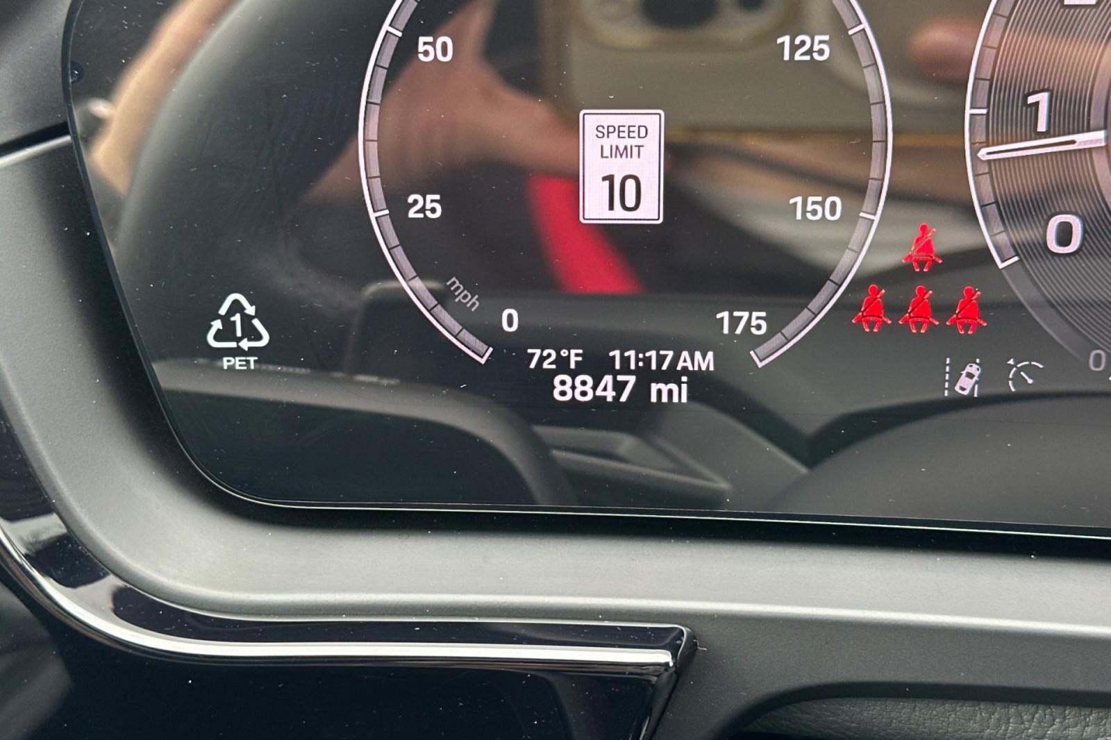2025 Porsche Cayenne Turbo photo 35