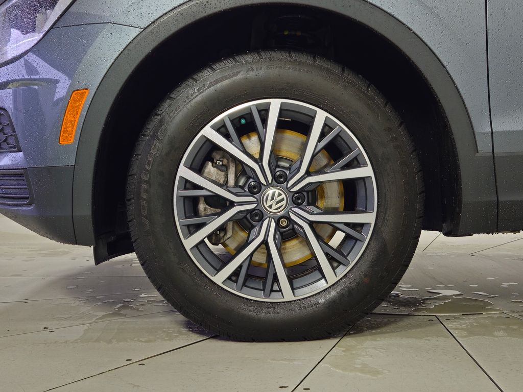 2020 Volkswagen Tiguan SE photo 4