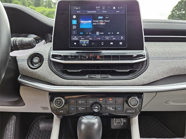 2022 Jeep Compass Latitude photo 21