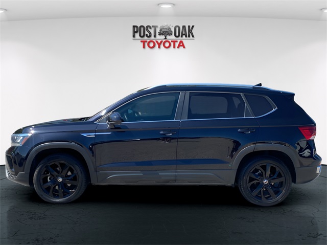 2023 Volkswagen Taos SE photo 4