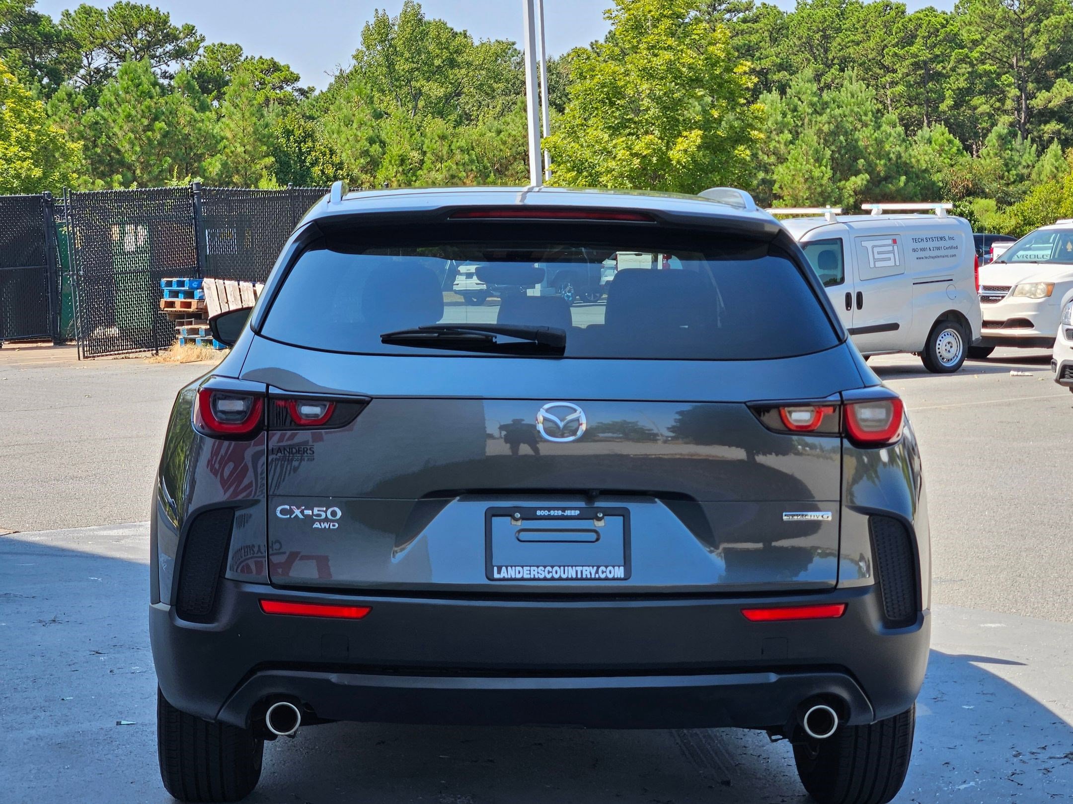 2024 Mazda CX-50 2.5 S Preferred photo 3