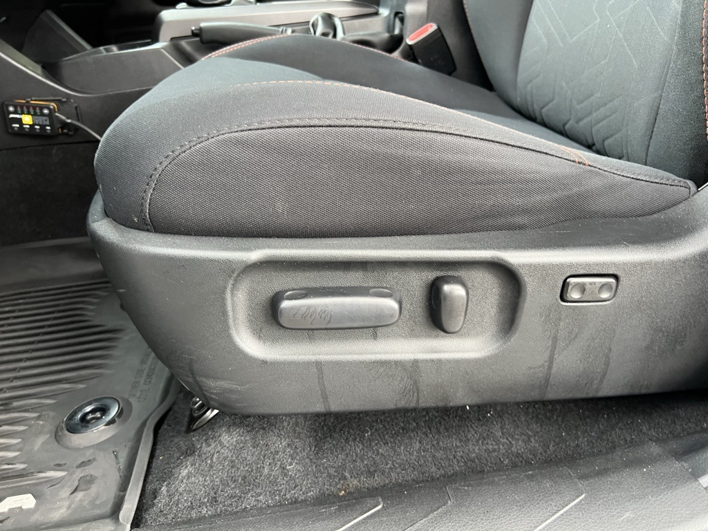2020 Toyota Tacoma SR5 photo 10