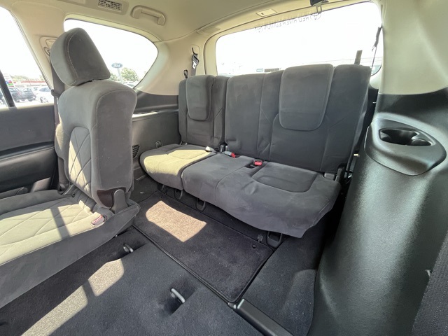 2019 Nissan Armada SV photo 7
