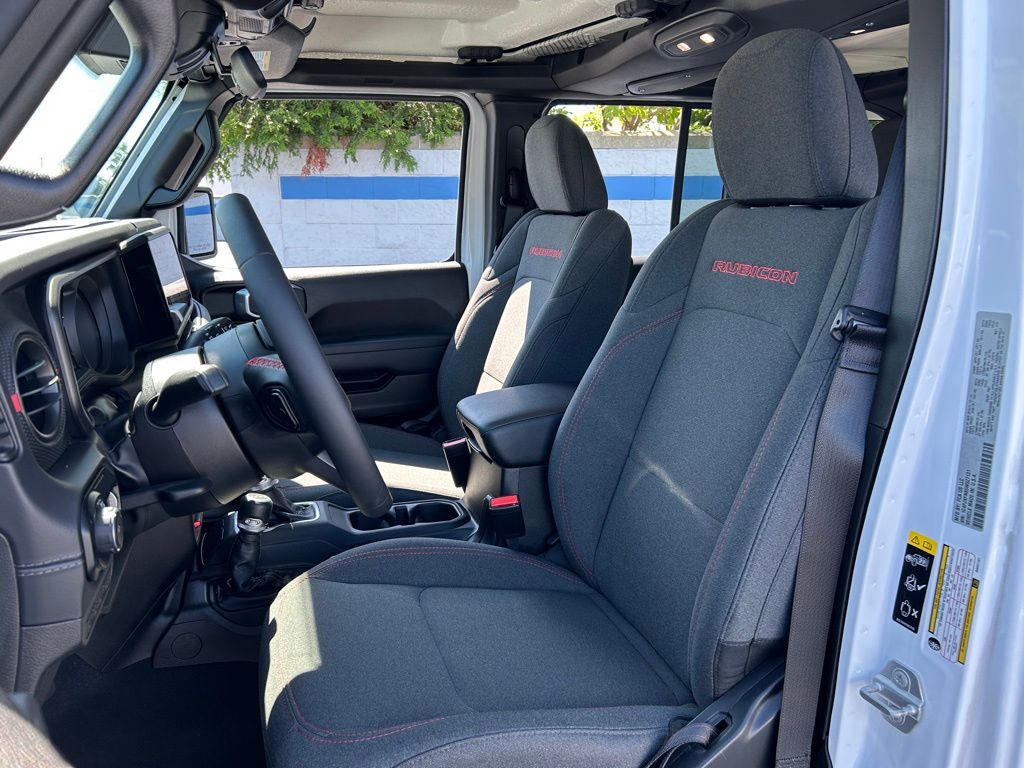 2025 Jeep Wrangler Rubicon photo 16