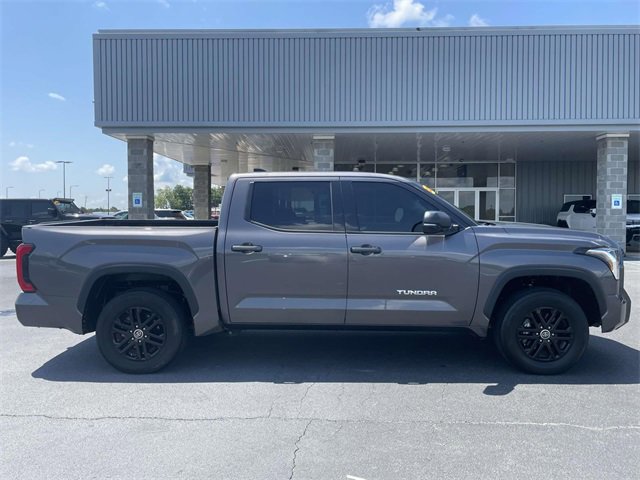 2022 Toyota Tundra SR5 photo 2