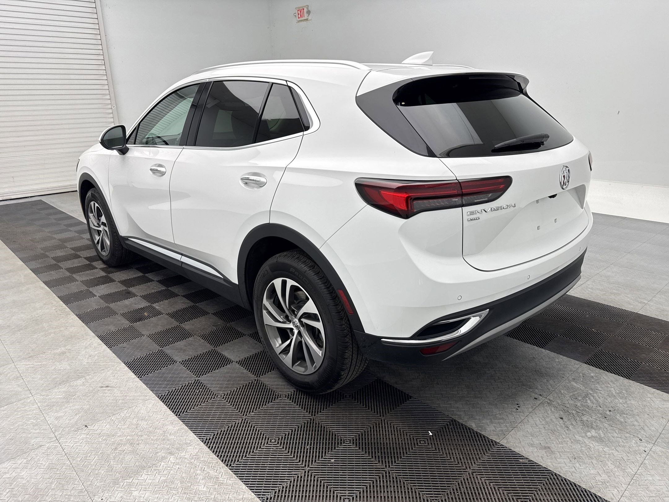 2022 Buick Envision Essence photo 3