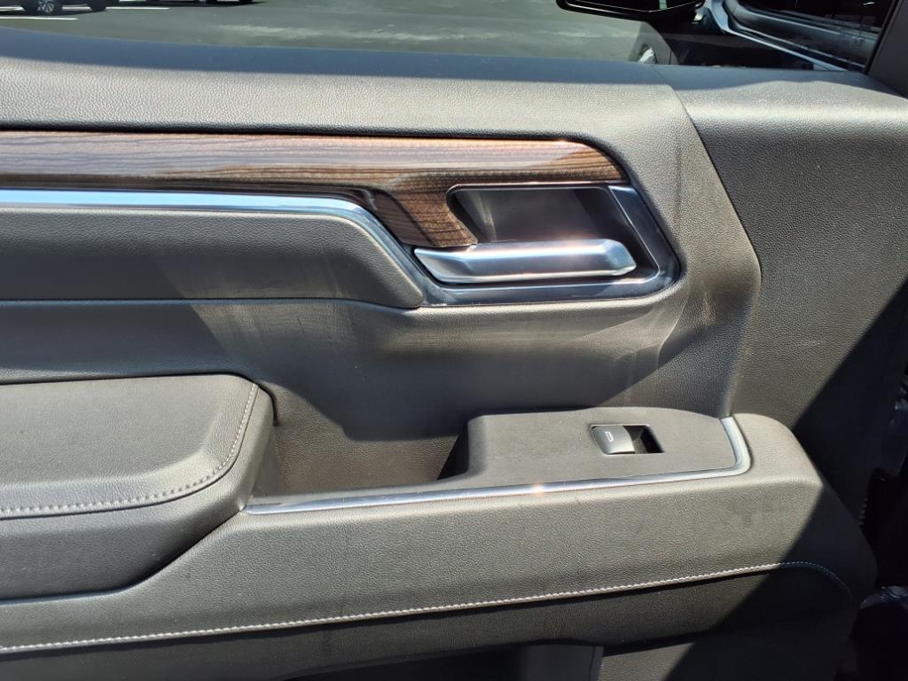 2024 Chevrolet Silverado 1500 RST photo 8