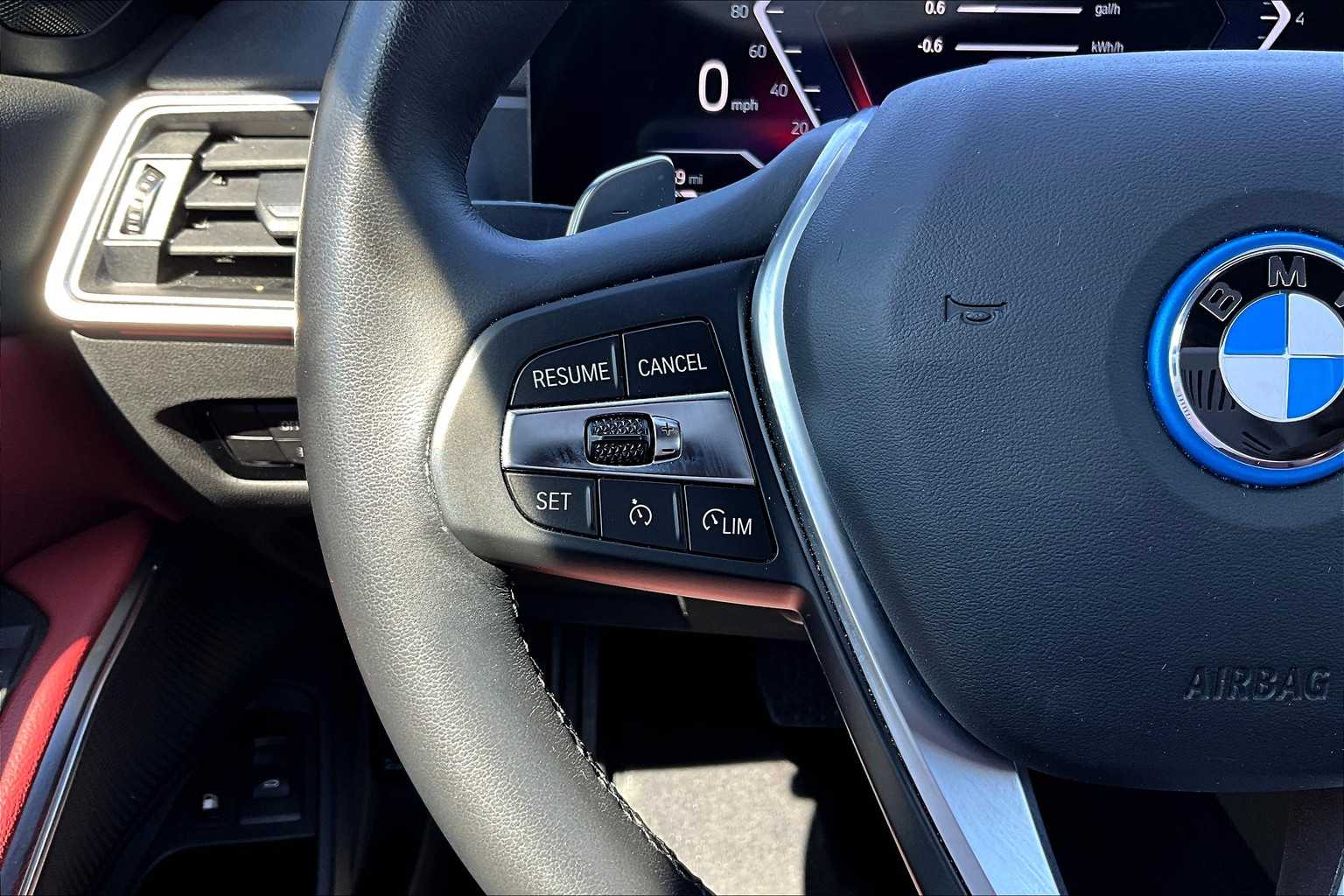 2023 Bmw 330e photo 22