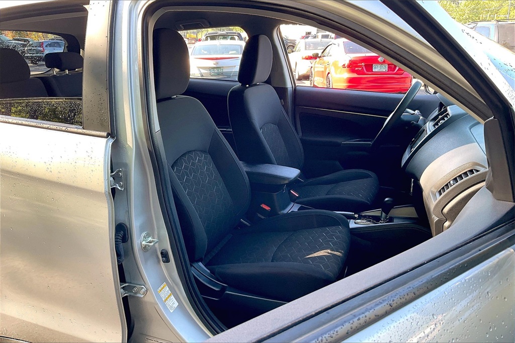 2022 Mitsubishi Outlander Sport ES photo 11