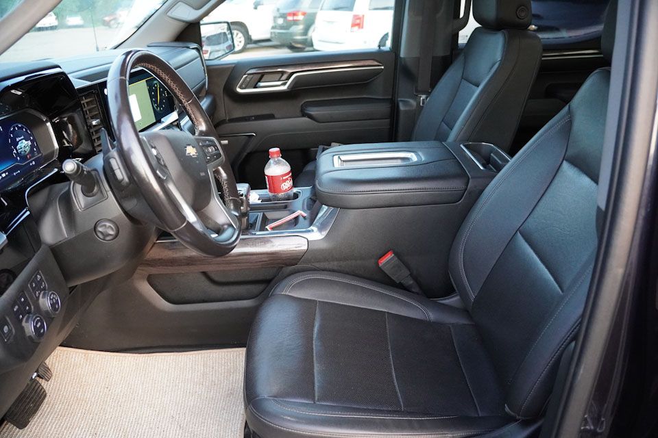 2022 Chevrolet Silverado 1500 LTZ Z71 photo 5