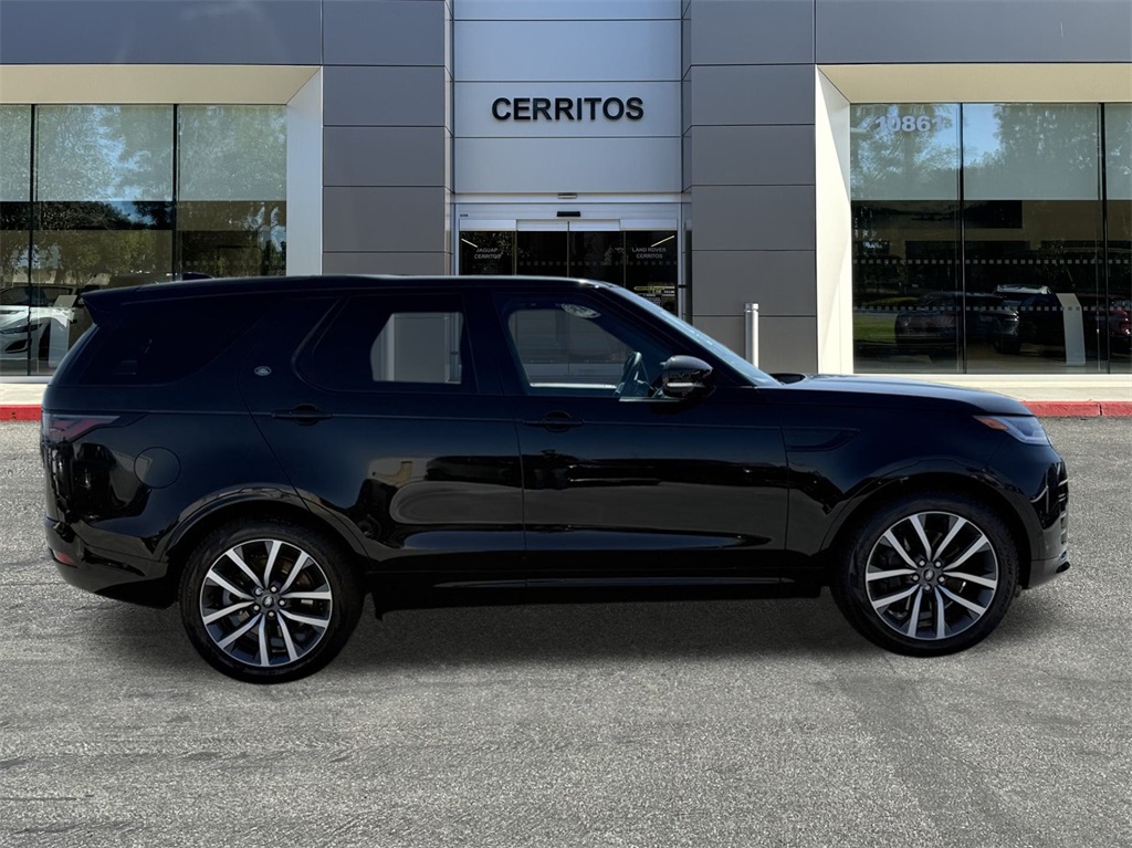 2025 Land Rover Discovery SE photo 4