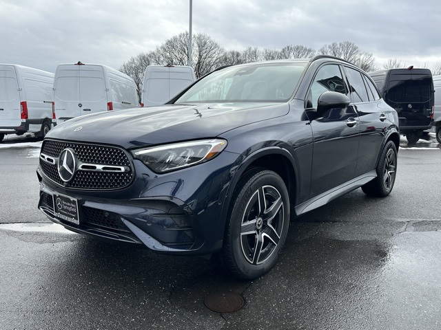 2023 Mercedes-Benz GLC GLC 300's photo