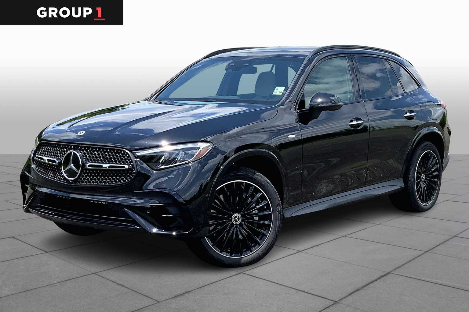 2025 Mercedes-Benz GLC Base's photo