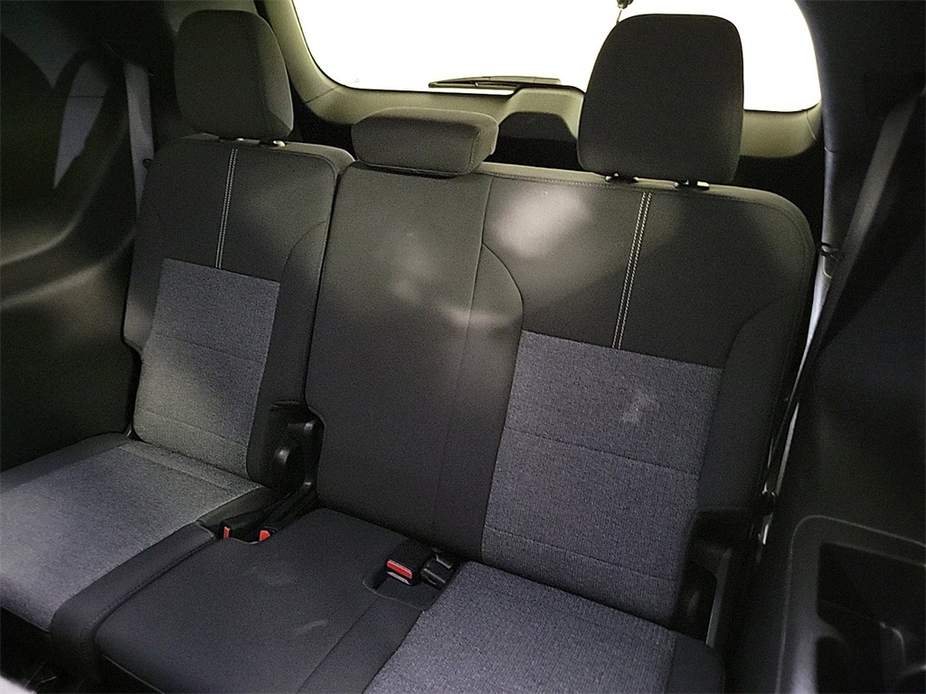 2025 GMC ACADIA - Image 14