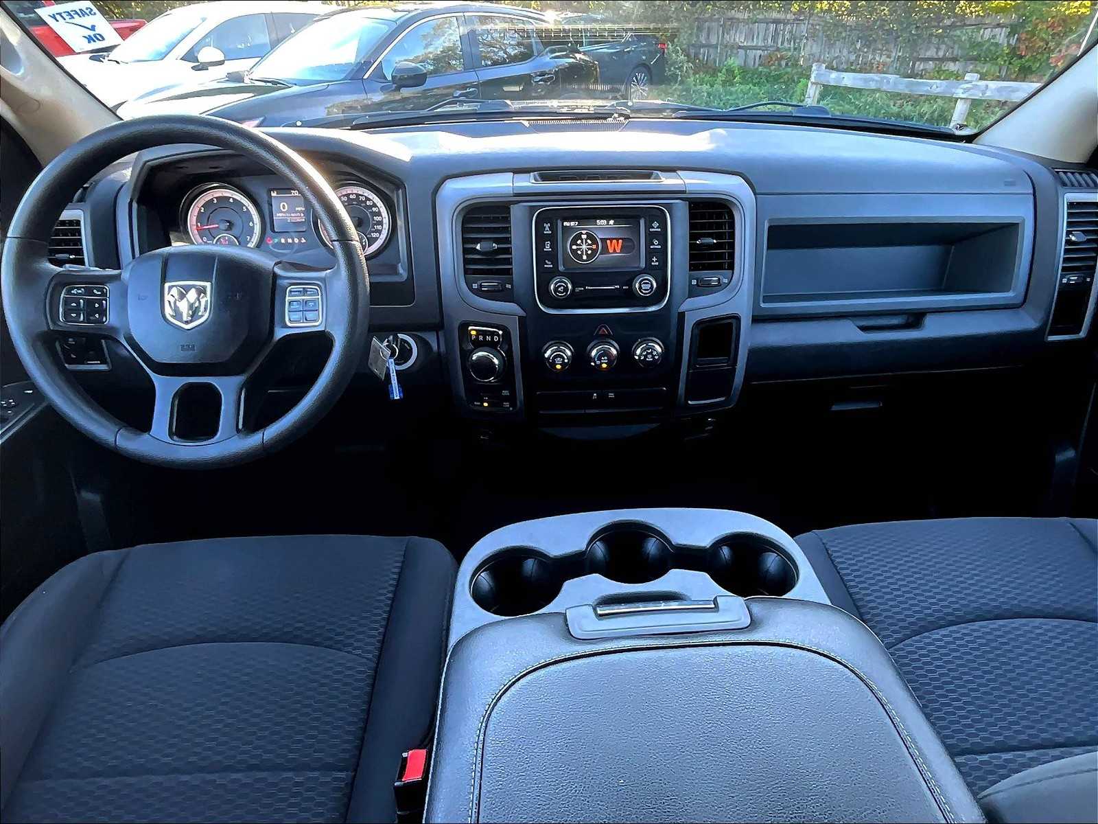 2019 Ram 1500 Tradesman ST photo 20