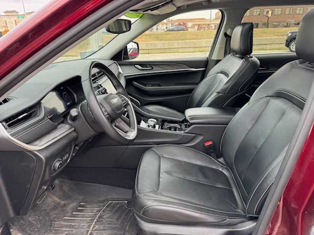 2022 Jeep Grand Cherokee Limited photo 4