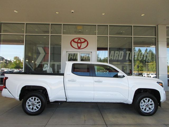 2025 Toyota Tacoma SR5 4x4 Double Cab photo 2