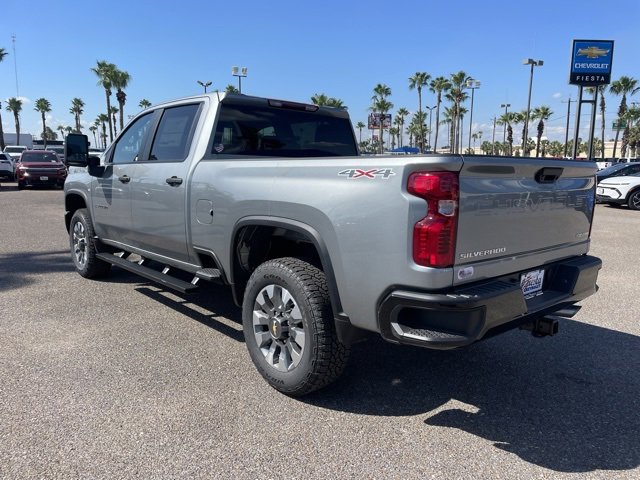 2026 Chevrolet Silverado 2500HD Custom photo 5