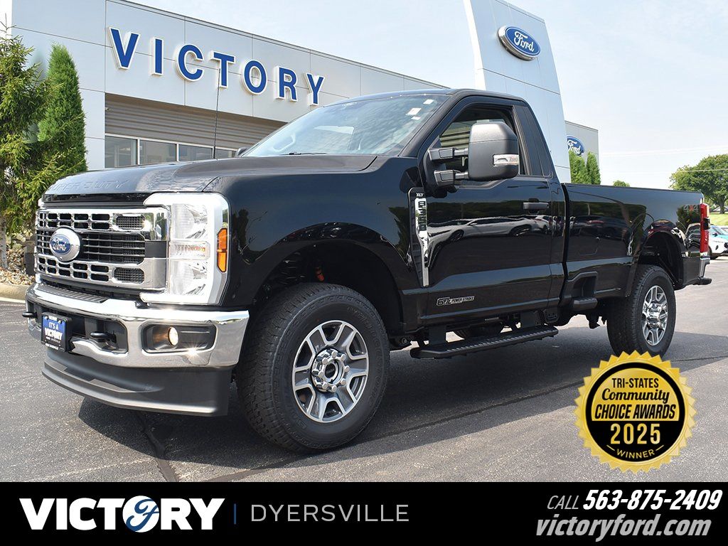 2025 Ford F-350 Super Duty XLT's photo