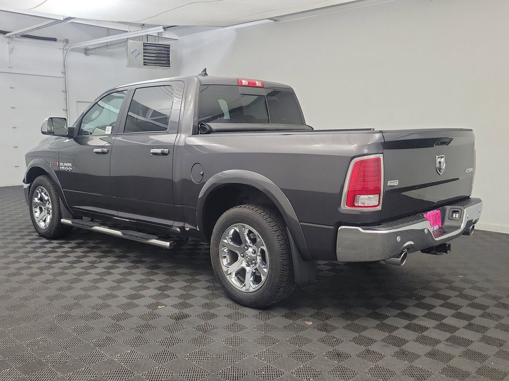 2018 Ram 1500 Laramie photo 2