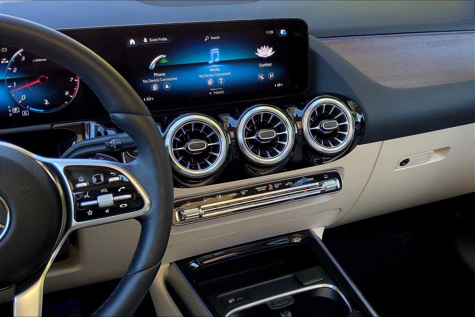 2023 Mercedes Benz GLA 250 4MATIC photo 6