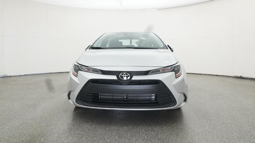 2025 Toyota Corolla LE photo 3