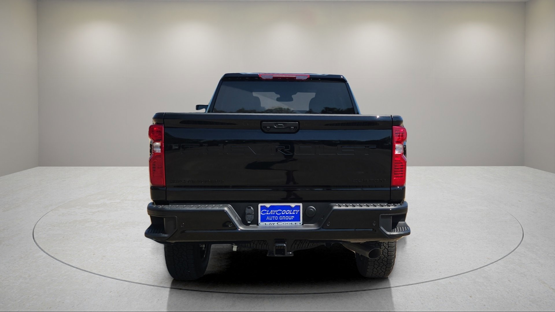 2026 Chevrolet Silverado 2500HD Custom photo 4