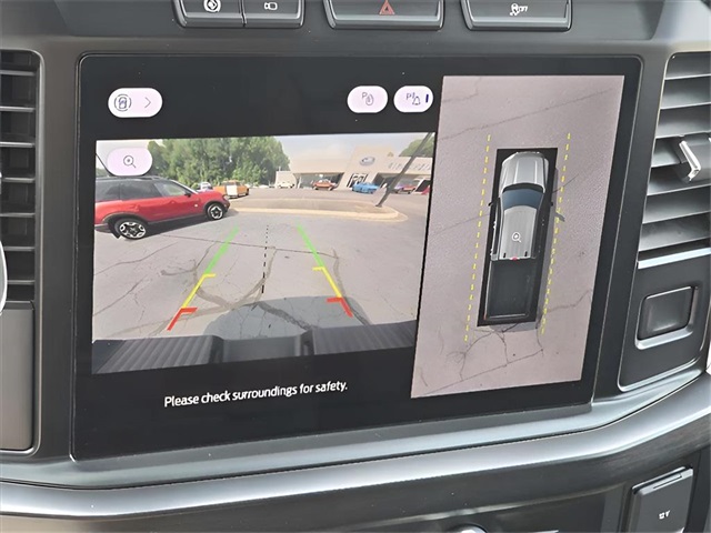 2023 Ford F-250 Lariat photo 4