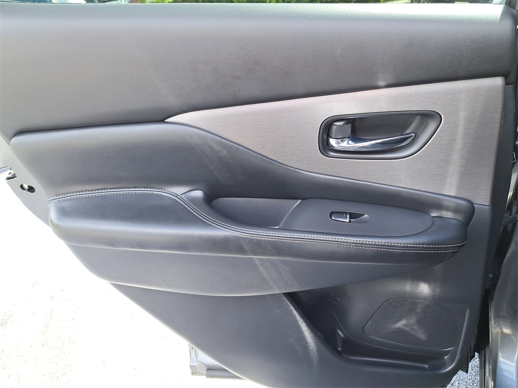 2020 Nissan Murano SL photo 13