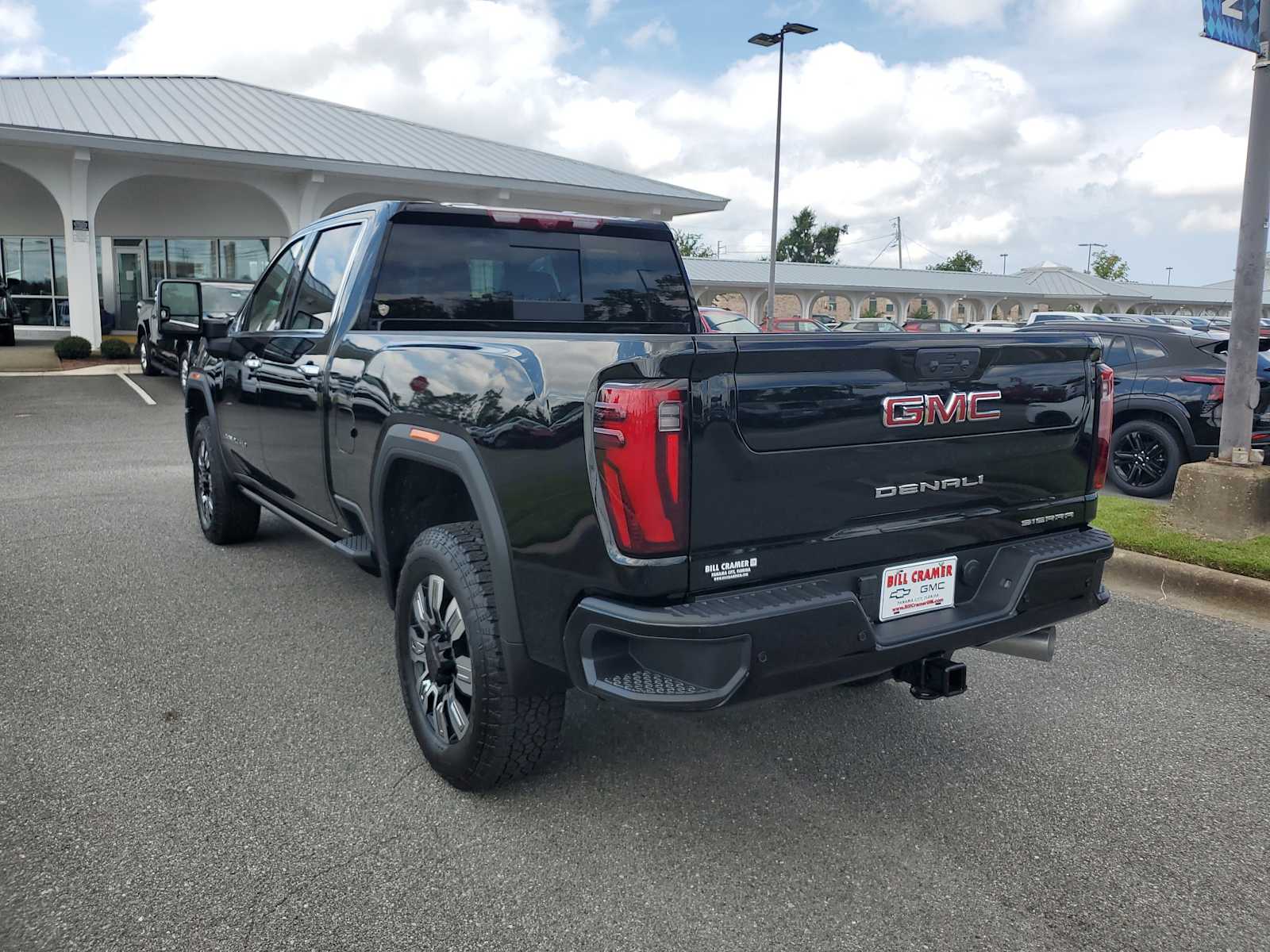 2025 Gmc Sierra HD Denali photo 3