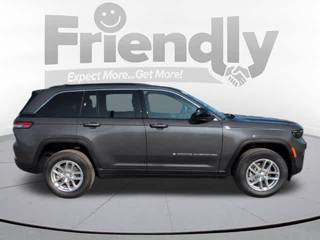 2025 Jeep Grand Cherokee Laredo X photo 4