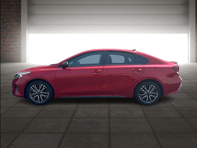 2024 Kia Forte GT-Line photo 6