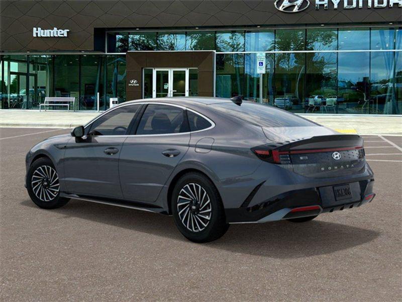 2025 Hyundai Sonata Hybrid SEL photo 3