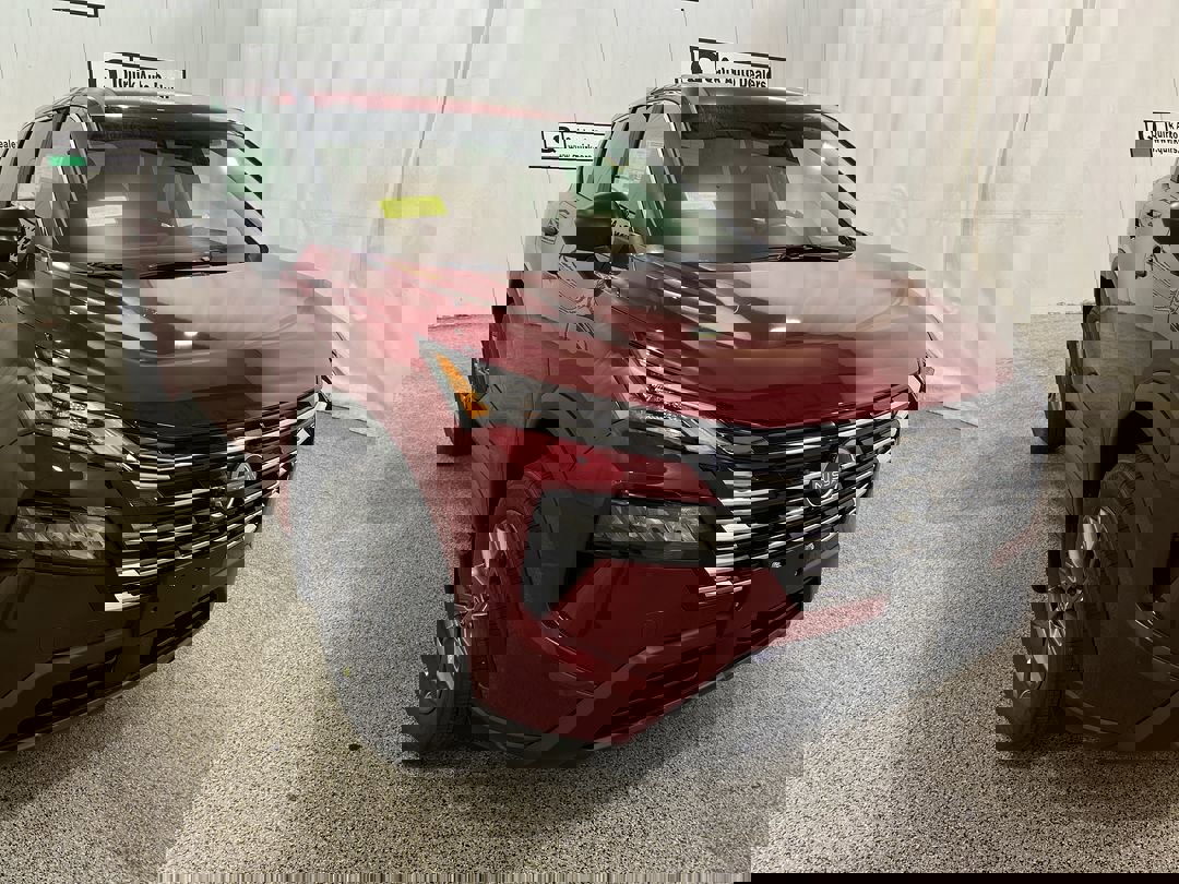 2026 Nissan Rogue S's photo