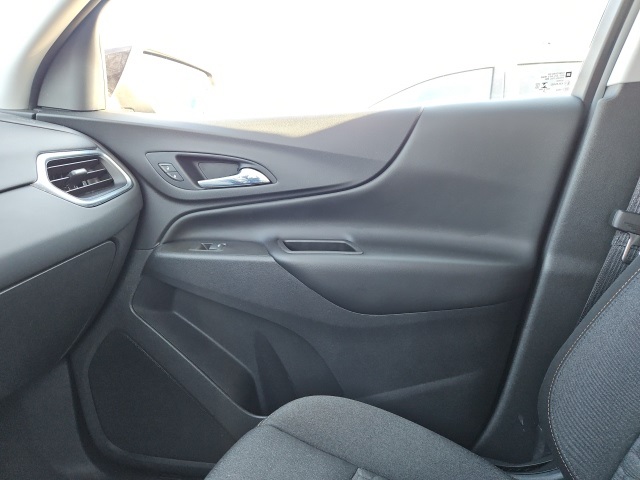 2020 Chevrolet Equinox LT photo 34