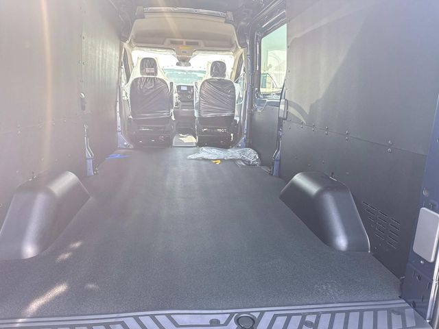 2025 Ford Transit photo 4