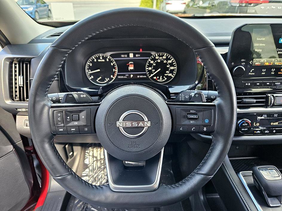 2023 Nissan Pathfinder SL photo 24