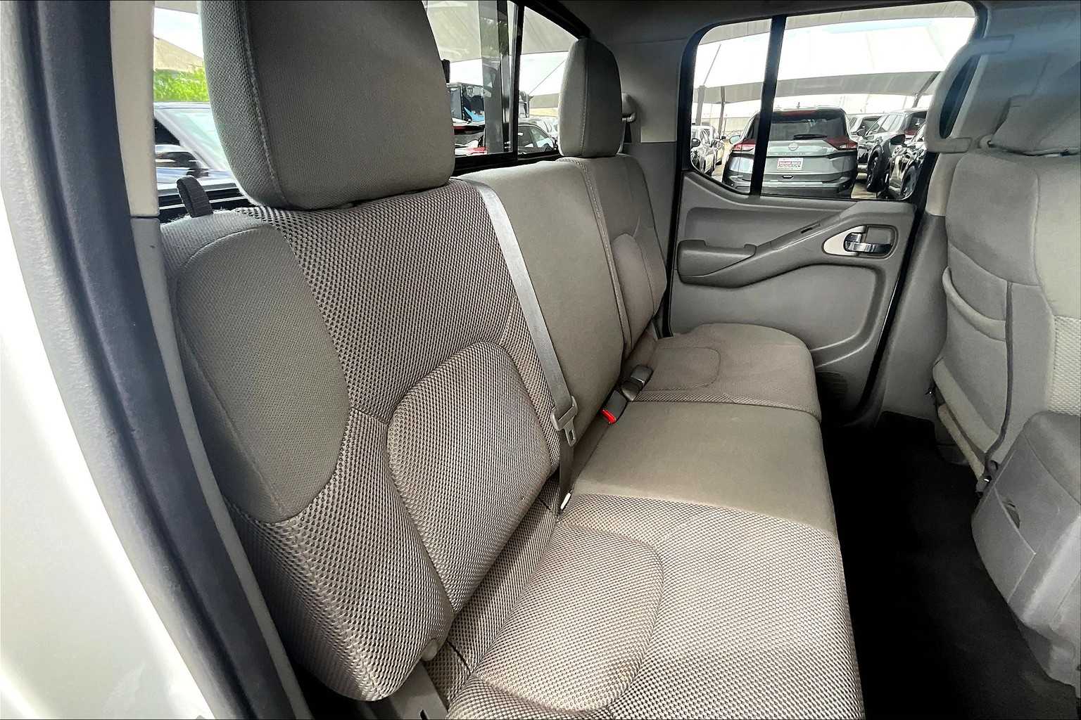 2021 Nissan Frontier SV photo 17