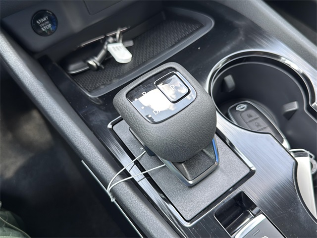 2026 Nissan Rogue S photo 10