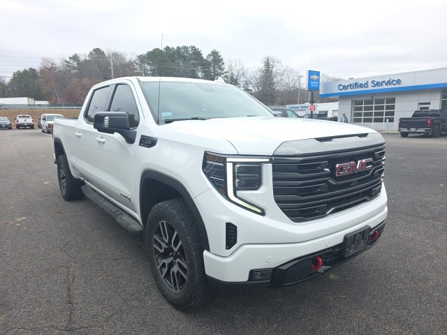 2023 GMC Sierra 1500 AT4's photo