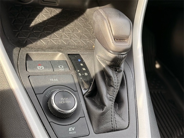 2021 Toyota RAV4 Hybrid XLE photo 20