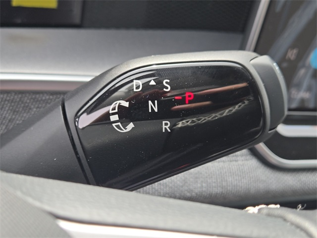 2025 Volkswagen Tiguan S photo 11